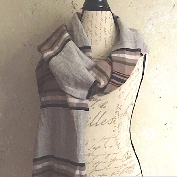 Lucky Brand Scarf/Wrap New With Tag - Picture 2 of 6